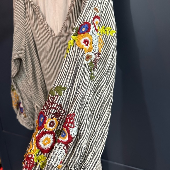 Feather Bone by Anthropologie M striped embroidered dress - Picture 4 of 9